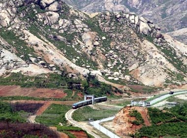 Nga chi 25 tỷ USD xây đường sắt cho Triều Tiên